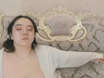 loveameのBongacamsで今すぐ視聴可能なセックスカム