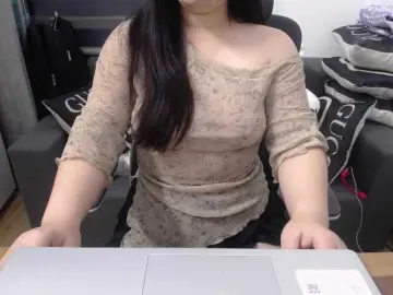 Min9xのBongacamsでアダルトビデオチャット