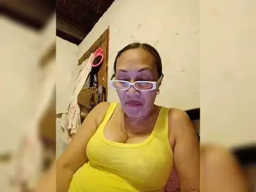 cherrywhite03のBongacamsでセックスカメラ