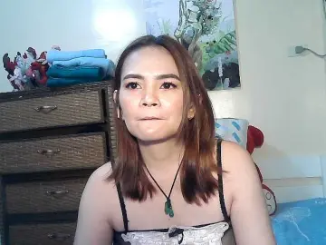 lilymaepinayのBongacamsでヌードカメラ