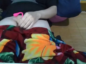 Bong-999のBongacamsで今すぐ視聴可能なセックスカム