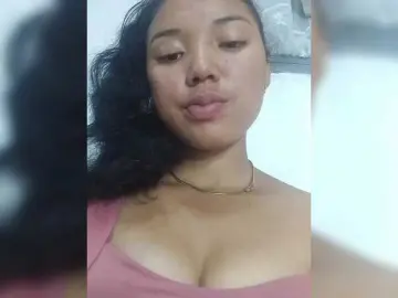 Wejdene69のBongacamsでプライベートチャット