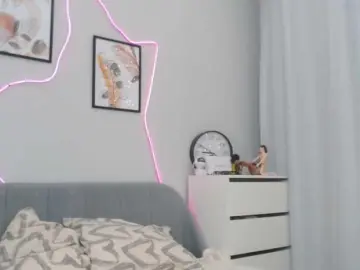 CateLongのBongacamsでセックスチャット
