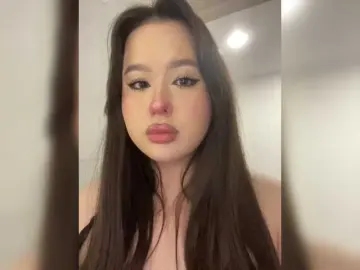 CateLongのBongacamsで無料ポルノカメラ