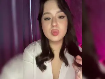 CateLongのBongacamsで高画質ウェブカメラ