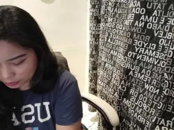 Meomi25のBongacamsでアダルトカメラ配信