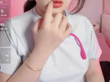 Sralet20のBongacamsで今すぐ視聴可能なセックスカム