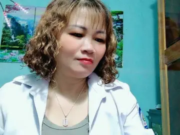 Linhanhsex2kのBongacamsでセックスカメラ