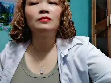 Linhanhsex2kのBongacamsでセックスチャット