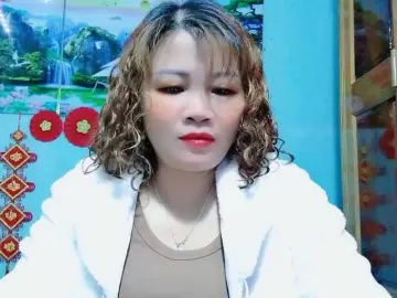 Linhanhsex2kのBongacamsでライブセックス映像