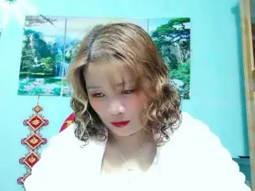 Linhanhsex2kのBongacamsでヌードカメラ