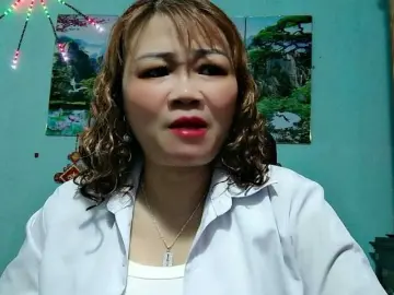 Linhanhsex2kのBongacamsでセックスカメラ