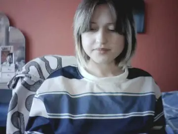 SnowWhiteNikaのBongacamsで無料ポルノカメラ