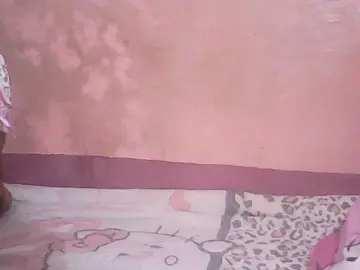 Yummyasian22のBongacamsでプライベートチャット