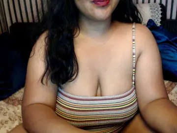 komurasakiのBongacamsで無料ライブポルノ