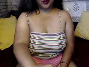 komurasakiのBongacamsでライブセックス映像