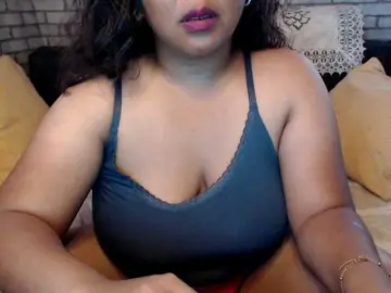 komurasakiのBongacamsでアダルトビデオチャット