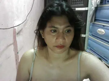 peenastyfameのBongacamsで今すぐ視聴可能なセックスカム