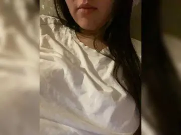 loveesafiのBongacamsでプライベートチャット