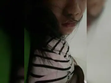 Lovefeetnude-1のBongacamsでライブチャット