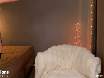 VincentiaXのBongacamsで高画質ウェブカメラ