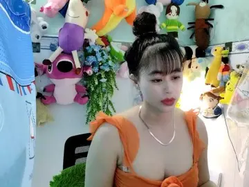 Youngsee69のBongacamsでセックスカメラ