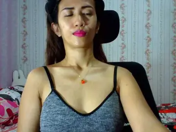 ClitoriaのBongacamsでアダルトビデオチャット