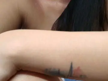 lovelycumpinayのBongacamsで今すぐ視聴可能なセックスカム