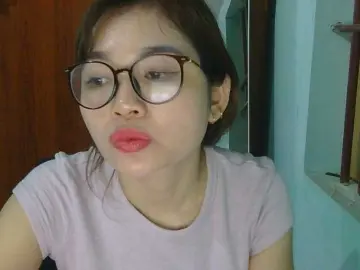nana7777のBongacamsで今すぐ視聴可能なセックスカム