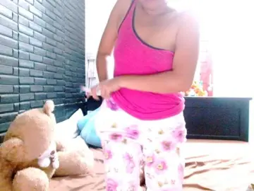 RosselynのBongacamsでアダルトカメラ配信