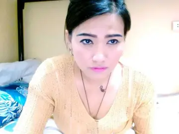 RosselynのBongacamsで無料ライブポルノ