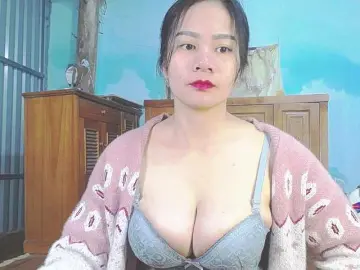 EllaShow93のBongacamsでライブセックス映像