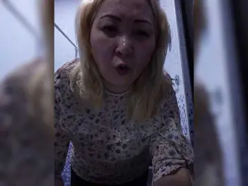 QweentisのBongacamsで人気のアダルト配信