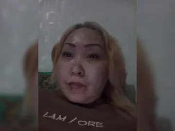 QweentisのBongacamsでセックスチャット