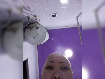 QweentisのBongacamsで無料ポルノカメラ