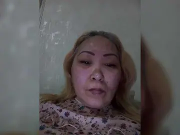 QweentisのBongacamsでライブポルノ配信