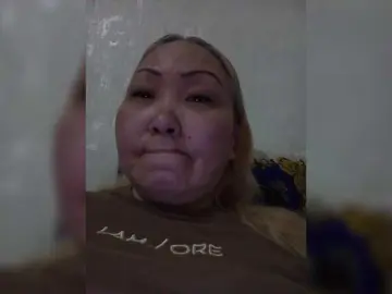 QweentisのBongacamsで今すぐ視聴可能なセックスカム