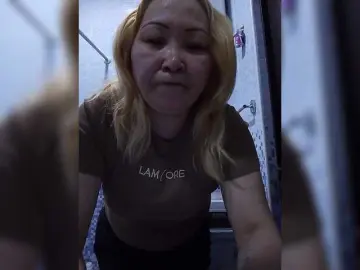 QweentisのBongacamsでセックスカメラ