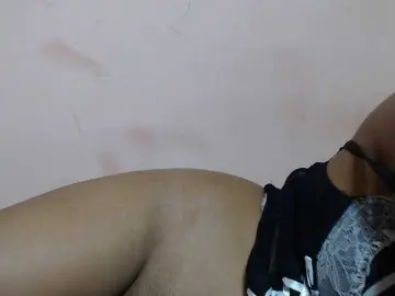 AnitaQuinのBongacamsでヌードカメラ