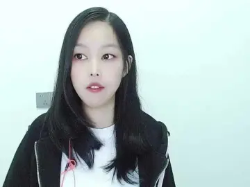 Selinababy99のBongacamsでヌードカメラ