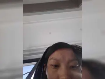 Selinababy99のBongacamsでセックスカメラ