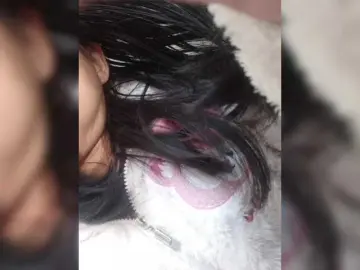 Selinababy99のBongacamsで今すぐ視聴可能なセックスカム