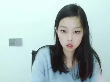 Selinababy99のBongacamsで無料ポルノカメラ