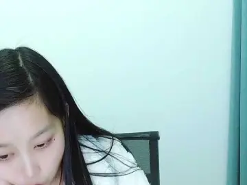 Selinababy99のBongacamsでセックスカメラ