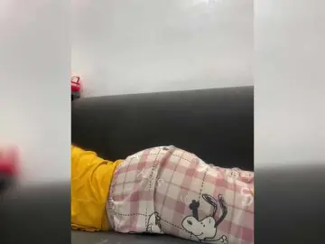 candiceloveeのBongacamsでプライベートチャット