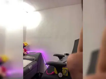 candiceloveeのBongacamsでヌードカメラ