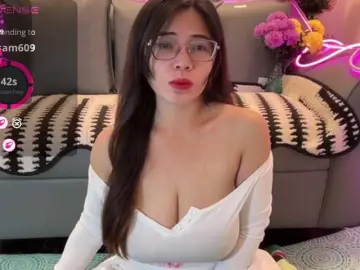 candiceloveeのBongacamsで今すぐ視聴可能なセックスカム