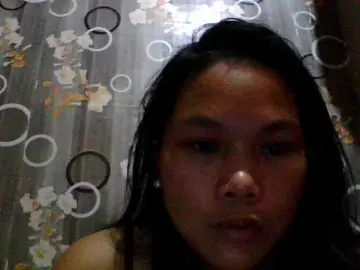 Pretty-LexiexのBongacamsで無料ライブポルノ