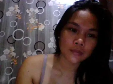 Pretty-LexiexのBongacamsでヌードカメラ