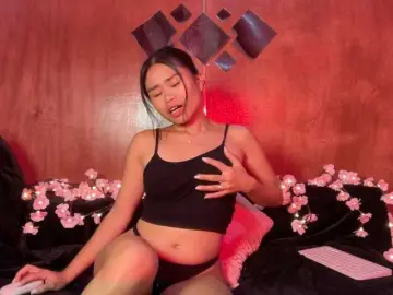 LilyJellyのBongacamsで無料ライブポルノ